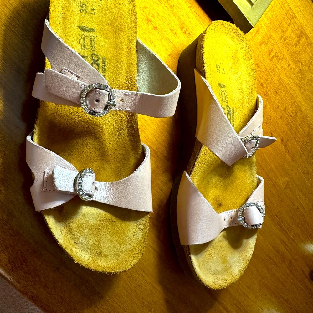 NAOT Kate PINK ELEGANT SANDALS 
2 Strap Adjustable Sandal Women's EU  35 NWOT - Picture 2 of 8